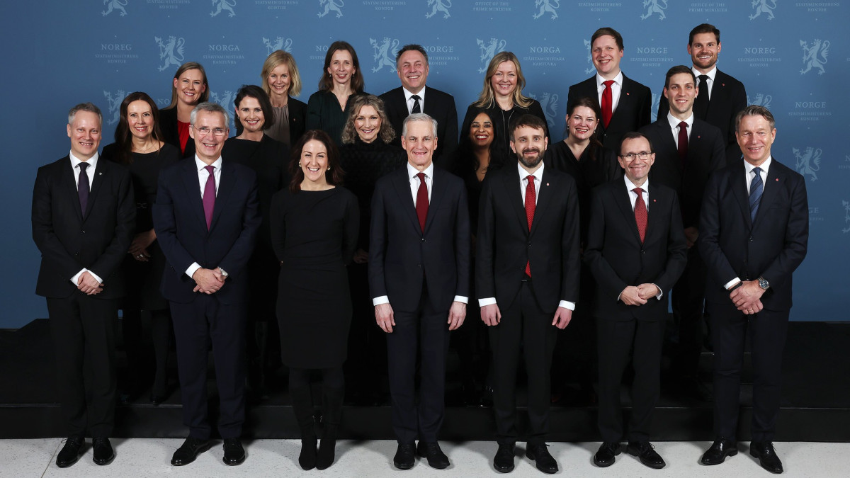 Pierwszy rząd jednopartyjny Norwegii od 25 lat: Støre przedstawił nowe nazwiska