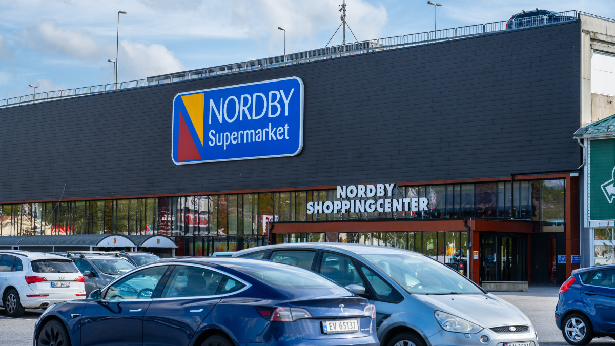 Norwegowie zrobili zakupy przy granicy za ponad 9 miliardów koron. Większość pieniędzy wydano w Szwecji