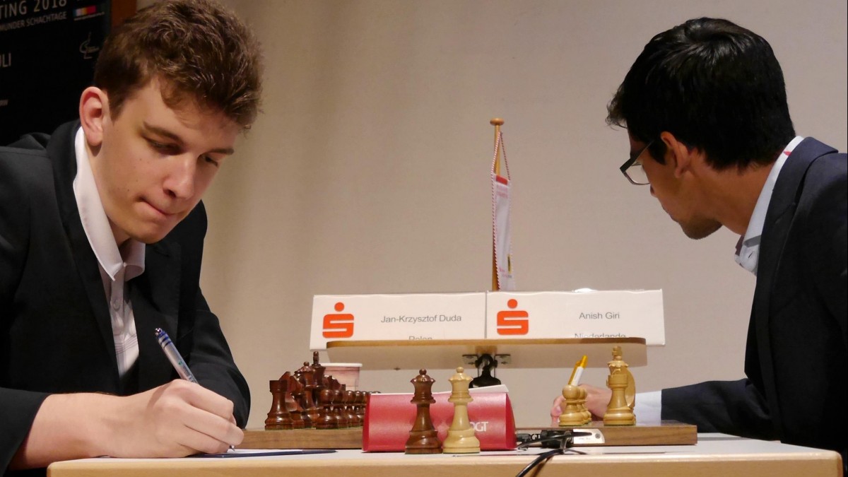 Polak rozłożył na łopatki norweskiego mistrza. Oto polski szachista, który pokonał Magnusa Carlsena