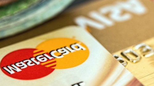 Klienci DNB podwójnie obciążeni płatnościami. Wśród poszkodowanych są też Polacy