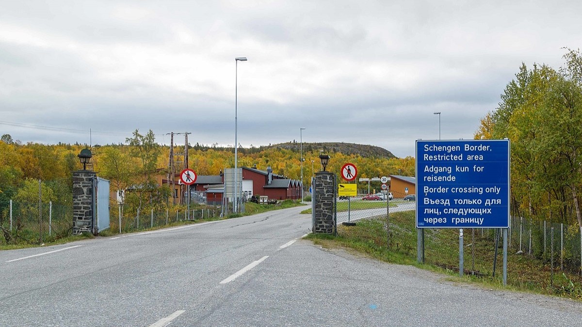 Rosjanie uciekają przed wojną. Wybierają m.in granicę z Norwegią