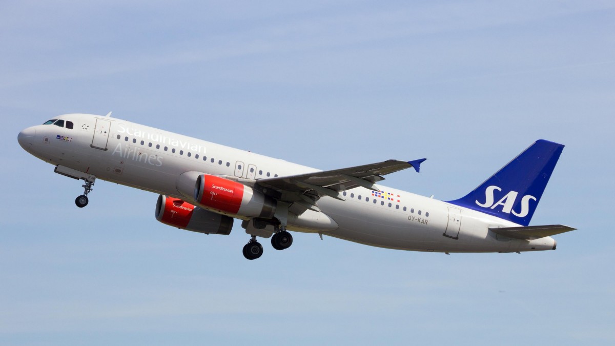 Piloci grożą strajkiem. Dotknie nawet 45 000 podróżnych