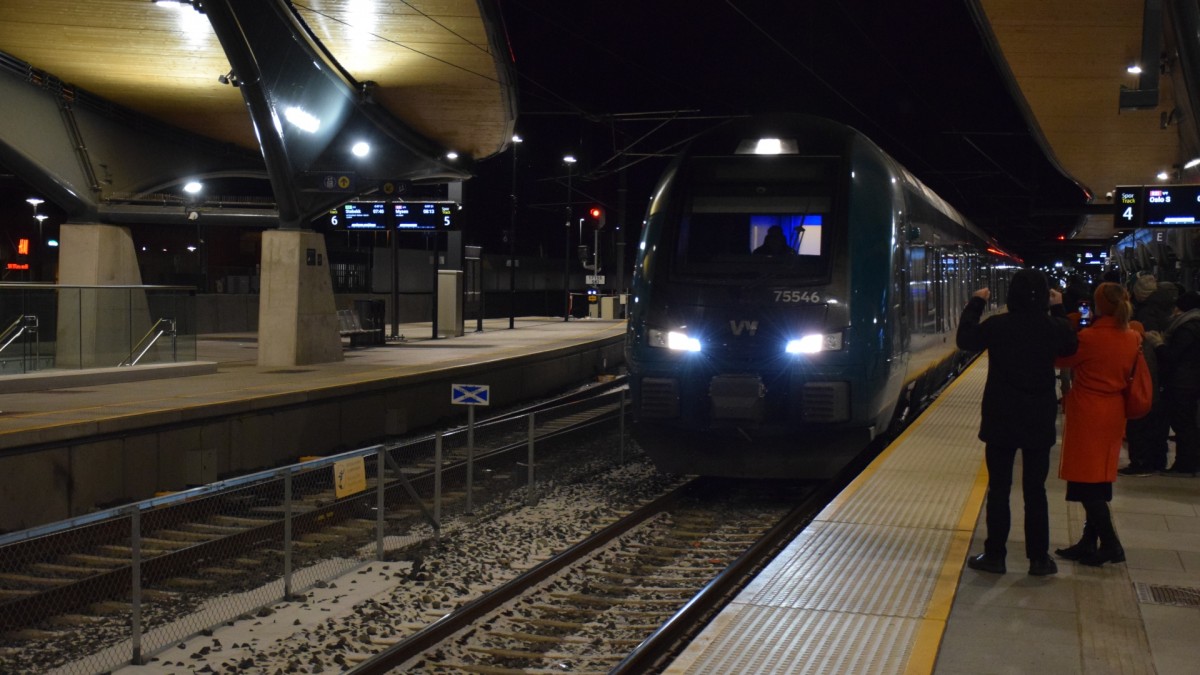 Problemy z dotarciem do stolicy i na lotnisko: utrudnienia kolejowe pomiędzy Drammen i Asker