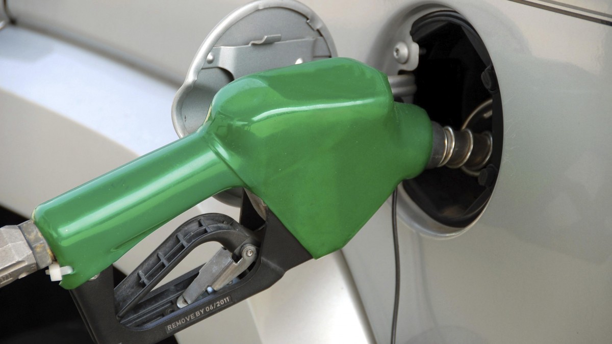 Ceny paliw dają się we znaki: Norwegowie tankują mniej