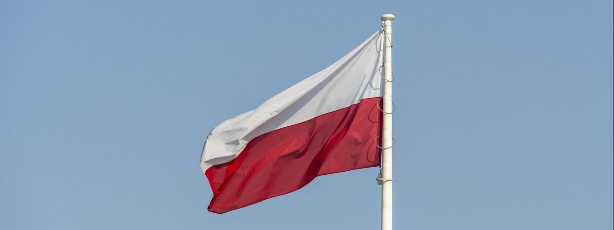 2 maja Dniem Flagi RP, a także Polonii i Polaków za granicą