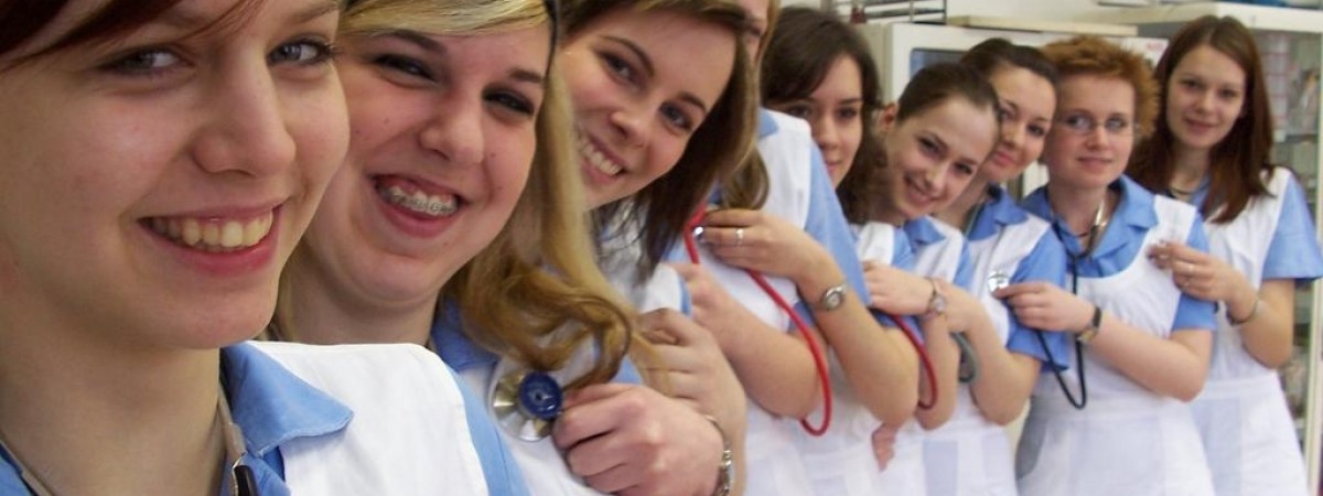 Polskie pielęgniarki to w Norwegii skarb. Zanim tam trafią, uczą się... w Hiszpanii