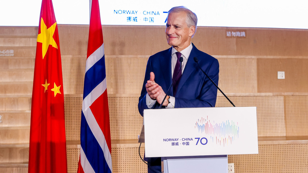 Premier Norwegii obiecuje szerszą współpracę z Chinami. Norwegowie dostaną „wolność wizową”?