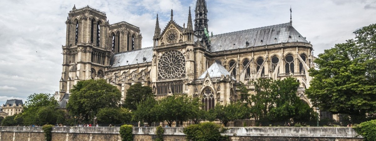 „Skarb kultury w płomieniach”. Norwegowie poruszeni pożarem w Notre Dame 