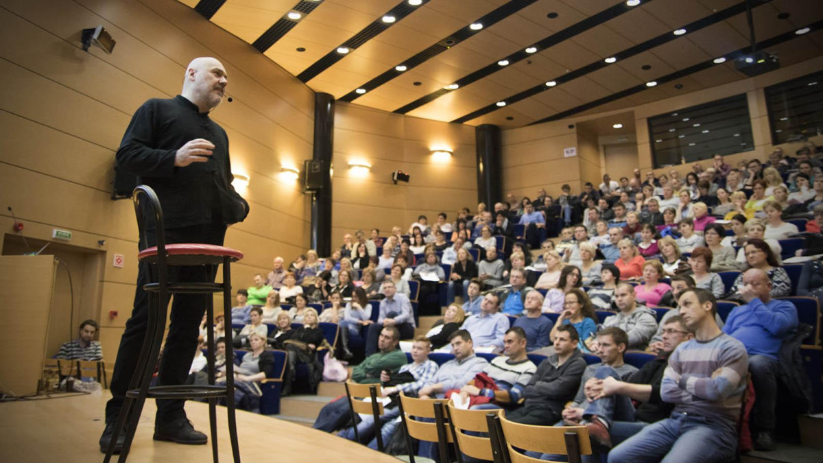 Wykład Jarosława Gibasa w Oslo: Czy naprawdę wiesz, z kim masz do czynienia?