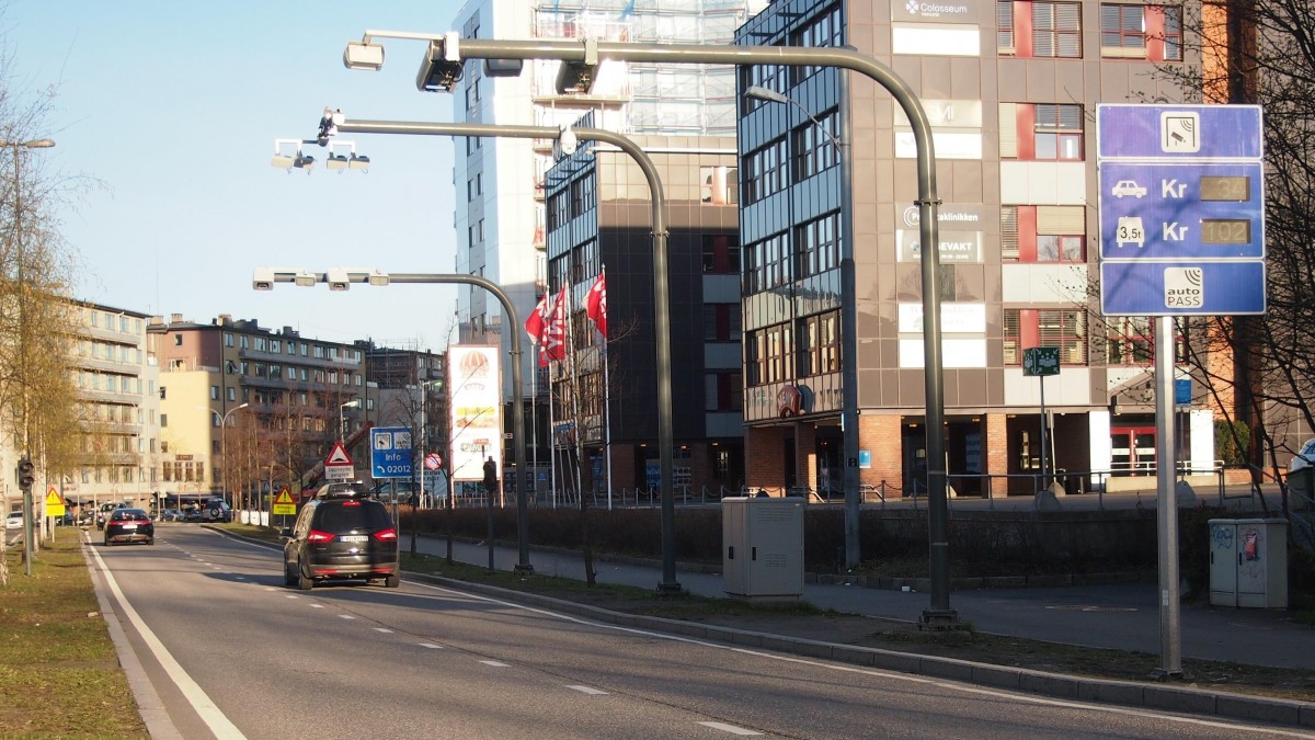 W tych miejscach płacą największe bompenger. Różnice przekraczają 360 procent