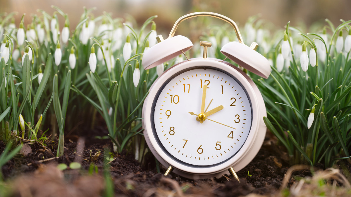 Pora znów przestawić zegarki: od niedzieli obowiązuje czas letni 2025