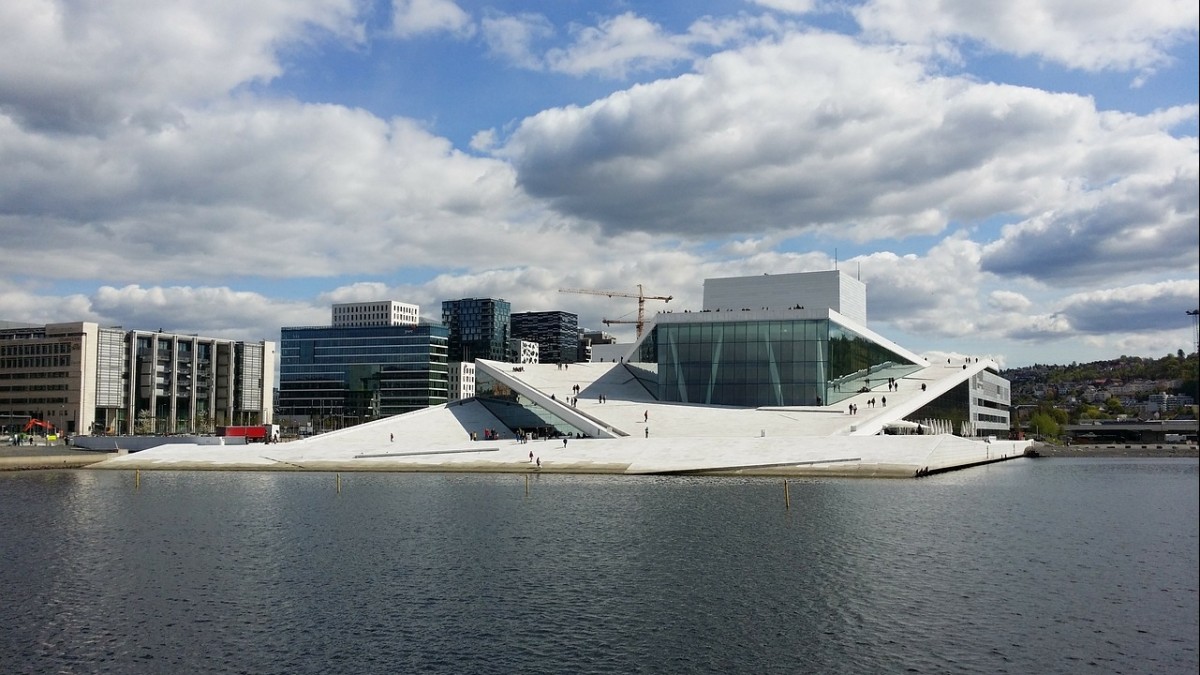 Kolejne tygodnie z obostrzeniami: władze Oslo przedstawiły plan na kwiecień