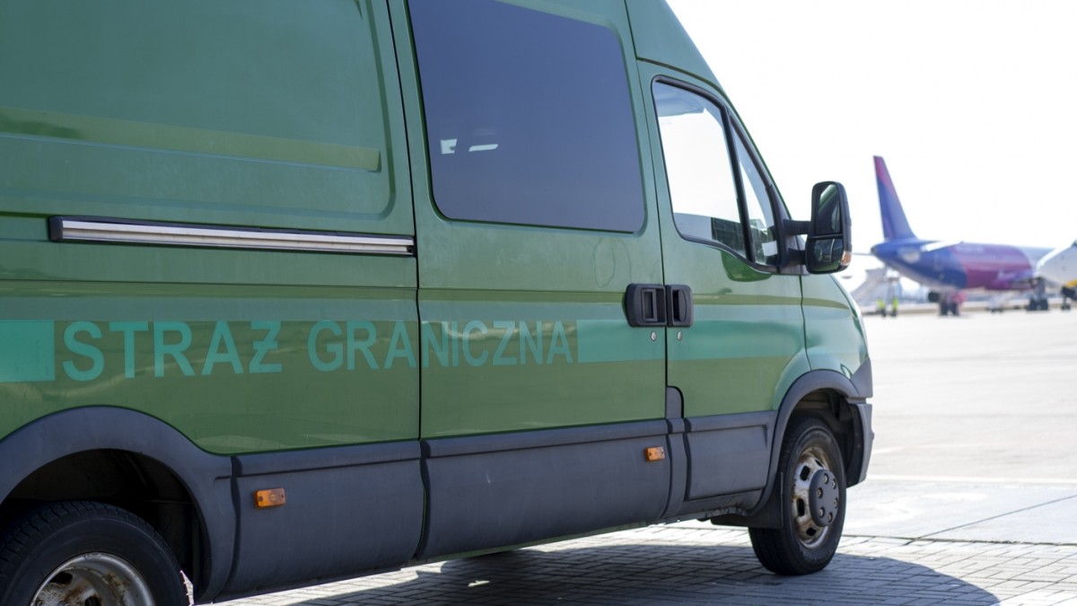 Żartował, że ma bombę. Nie poleciał do Norwegii