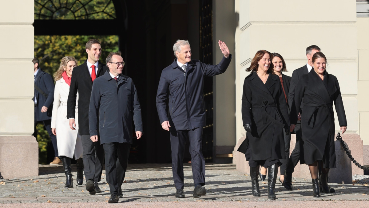 Premier wymienia ministrów, konserwatyści tracą poparcie. Trwa przemeblowanie norweskiej sceny politycznej