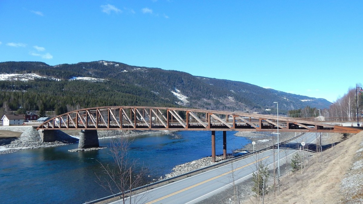 Innlandet: zawalił się most. Uratowano dwóch kierowców