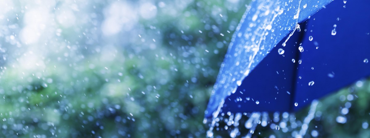 Nadchodzą intensywne opady deszczu: na południu kraju drugi stopień zagrożenia ulewami