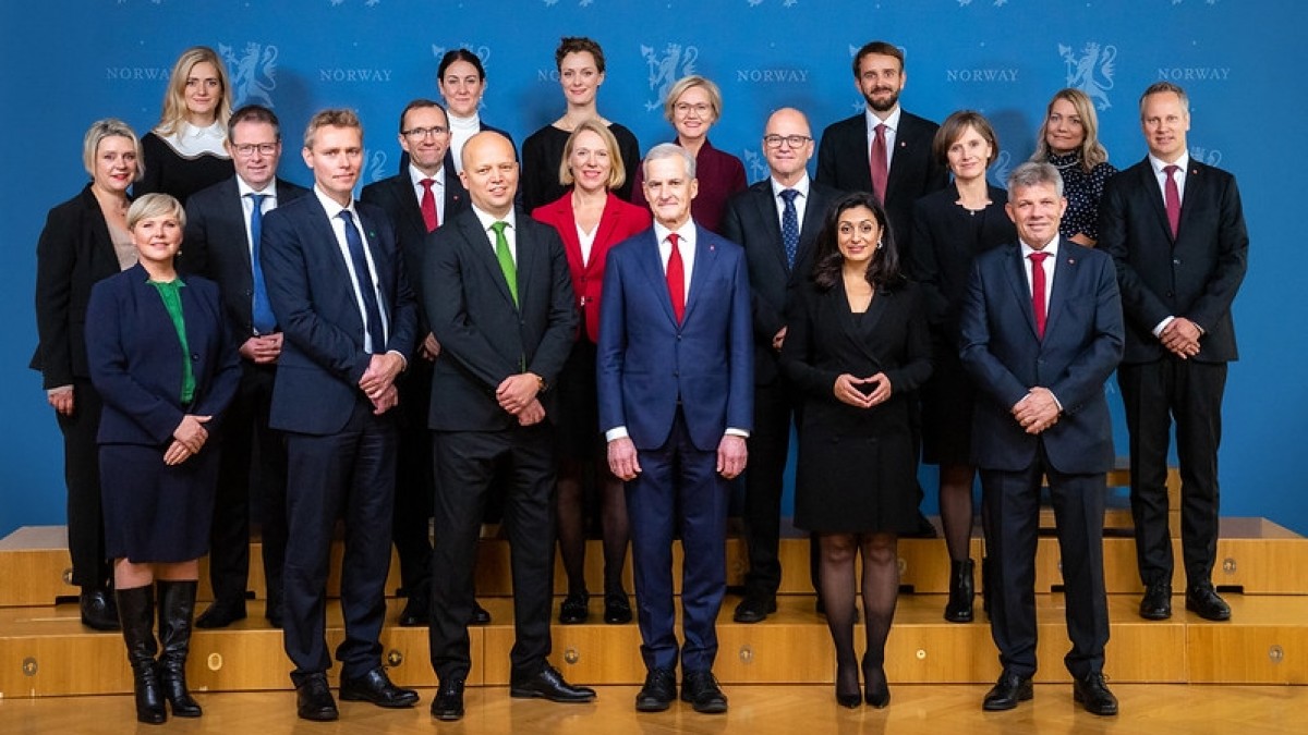 Atak w Kongsbergu przyćmił zwycięstwo Partii Pracy: „Dzisiaj nie świętujemy”