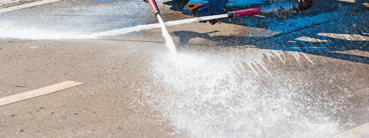 200 000 litrów wody dziennie – wszystko po to, by na lotnisku nie roztopił się asfalt 