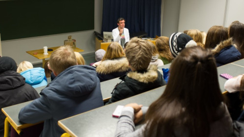 Magisterka przestaje się opłacać – niezależnie od tego, czy to Polska, czy Norwegia