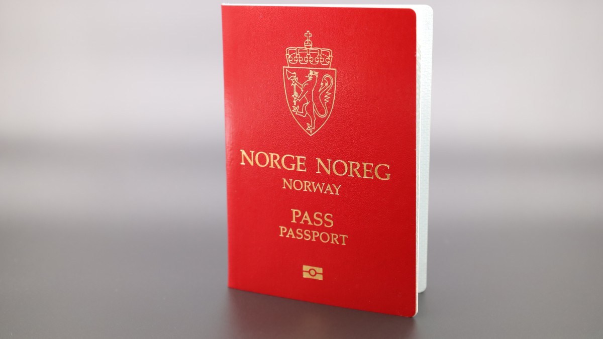 Ponad milion wniosków o paszport. Policja: nie ma co czekać z wizytą w biurze  paszportowym