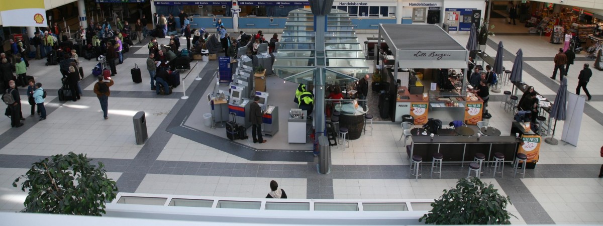 Piękny i... niebezpieczny? Ruch na terminalach Bergen Flesland wstrzymała oryginalna pamiątka