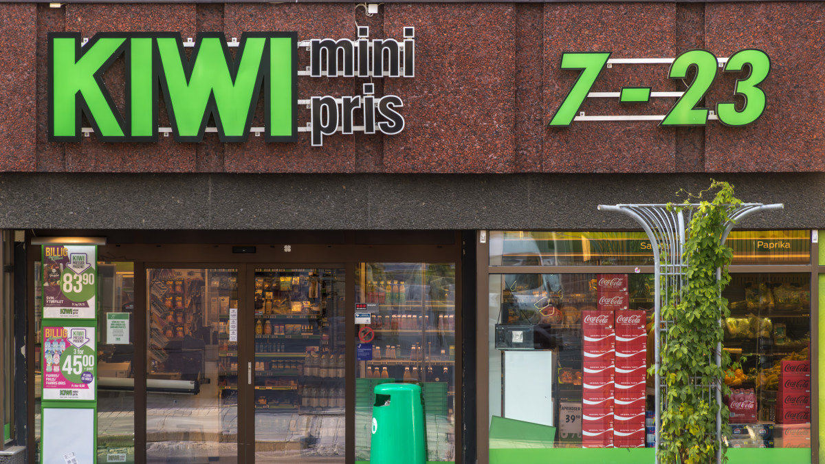 Zakupy spożywcze i alkoholowe w Norwegii w okresie świąt i sylwestra: godziny otwarcia sklepów 2024