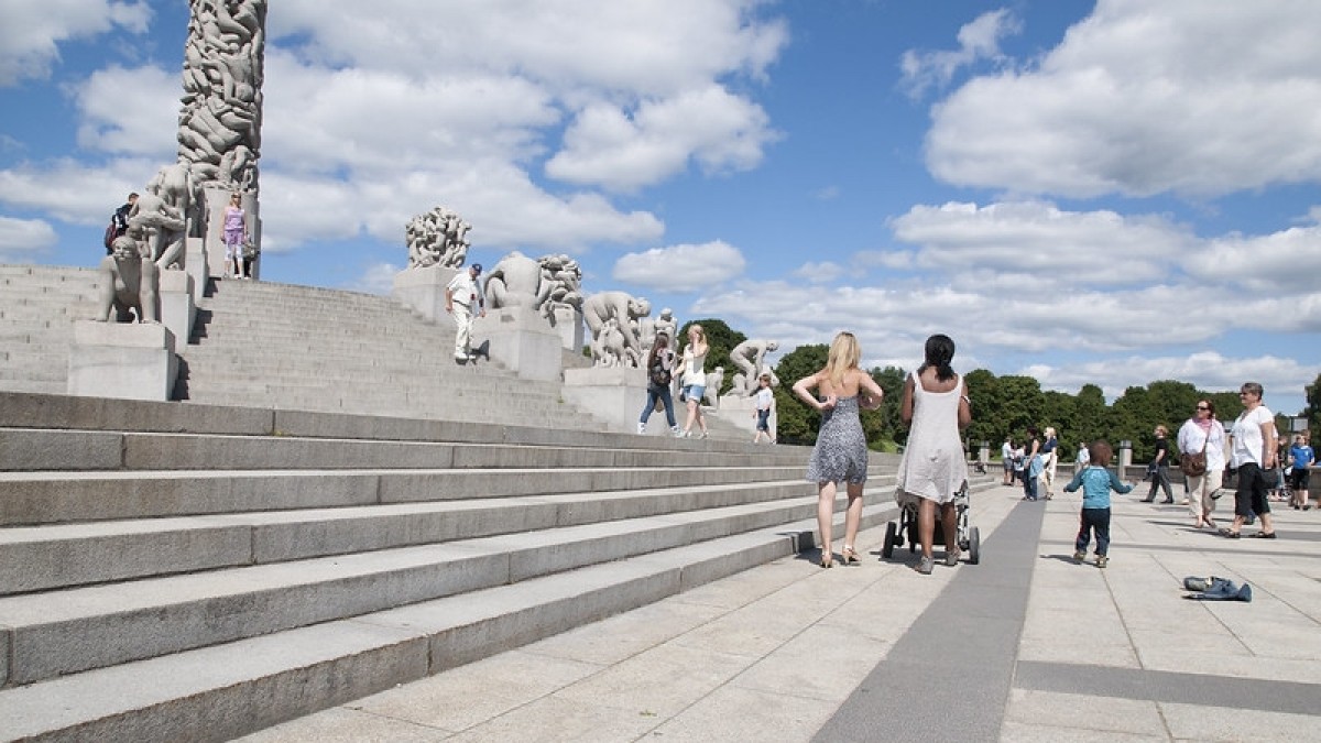Pandemia nie przeszkodziła w przyroście populacji: w Norwegii nadwyżka urodzeń i przyjezdnych