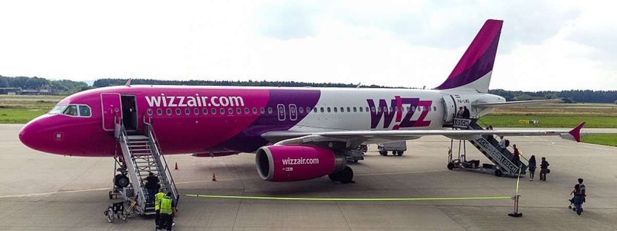 Wizzair znów zmienia zasady. Bez opcji Priority trzeba nadać bagaż podręczny