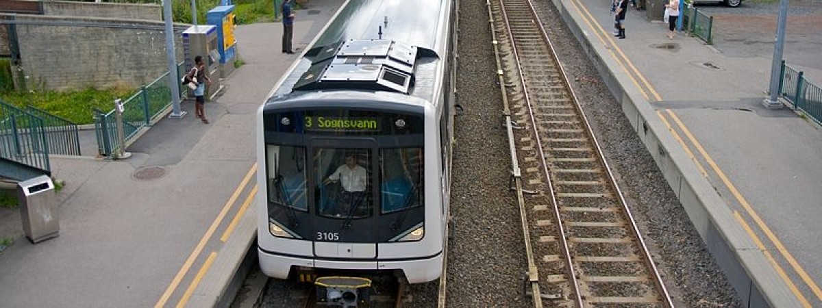 Duże utrudnienia w kursowaniu metra: opóźnienia na wszystkich liniach