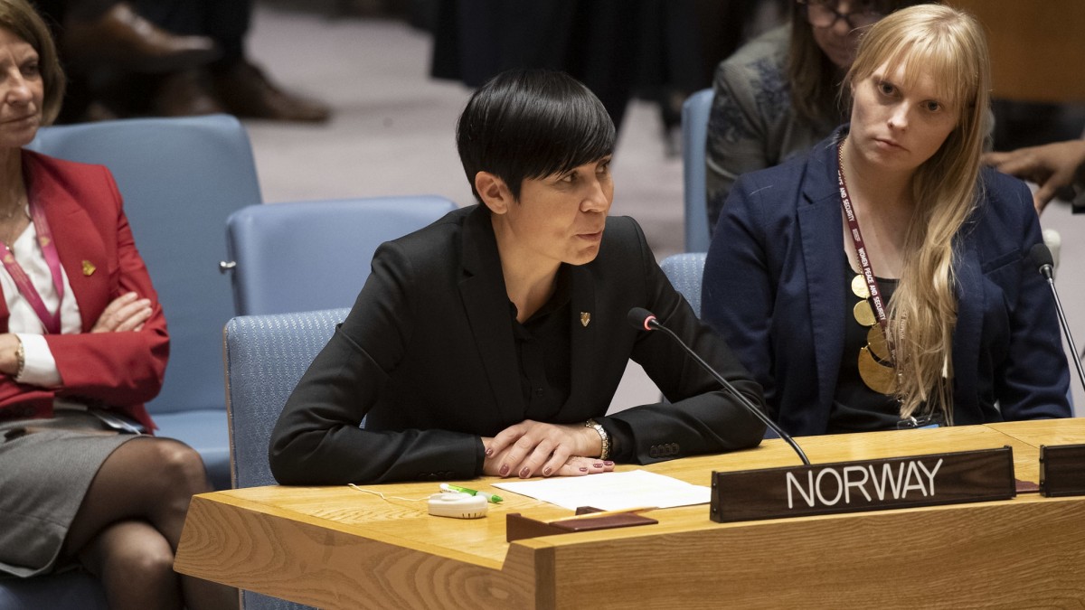 „Odradzamy podróże zagraniczne”. MSZ wydłuża zalecenie