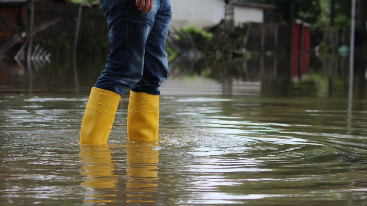 Rwące rzeki zamiast ulic i zamknięte jezdnie. Powódź uderzyła w Norwegię