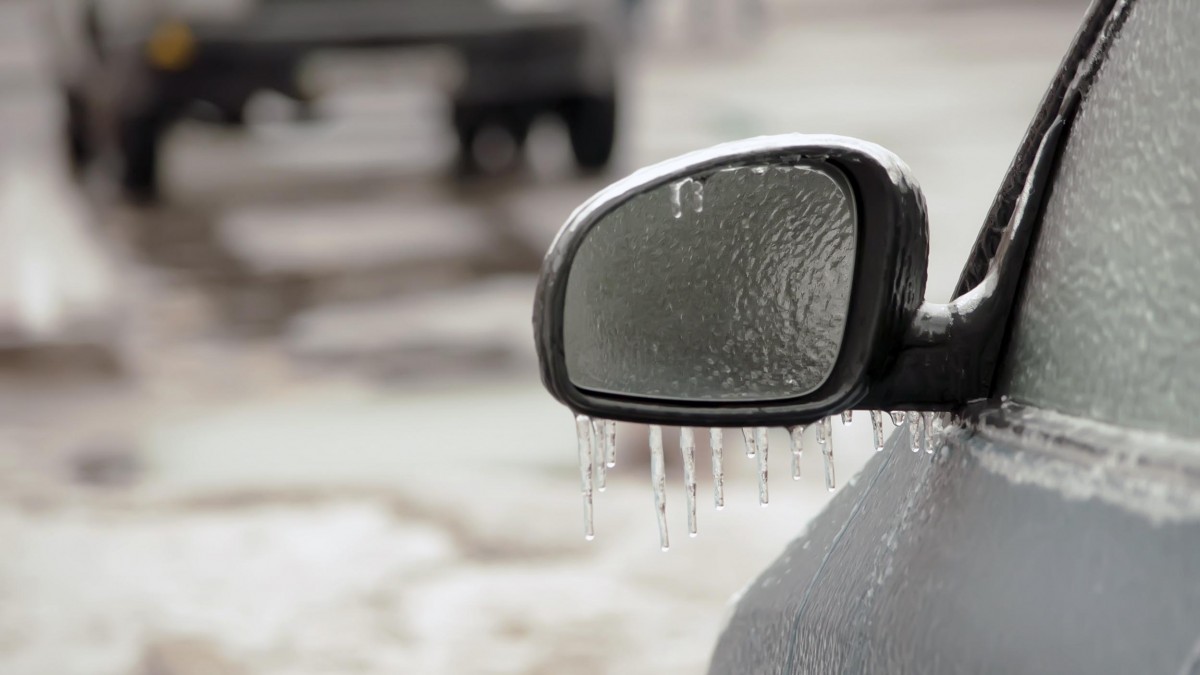 Najpierw wysokie temperatury, później szklanka na drodze. Meteorolodzy ostrzegają przed sylwestrową pogodą