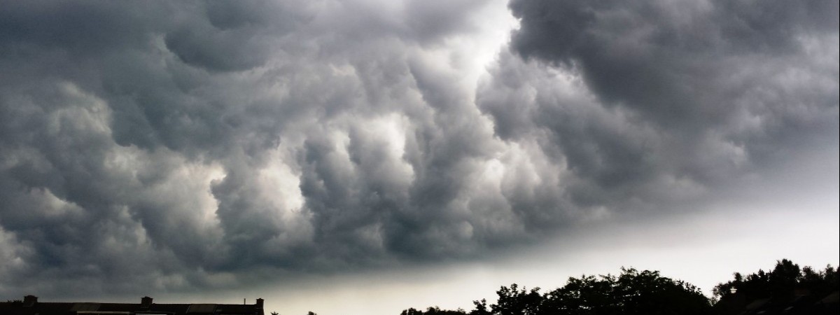 Nowy Rok powitamy wietrznie i deszczowo. Pogoda na Sylwestra nie zachwyca