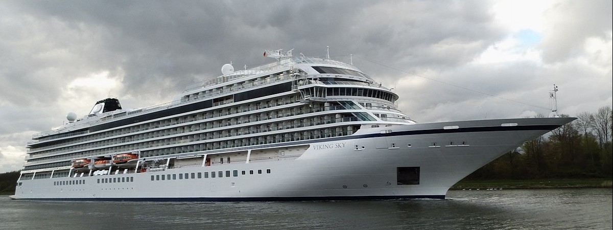 Statek pasażerski prosi o ratunek. Trzeba ewakuować 1300 osób [AKTUALIZACJA]