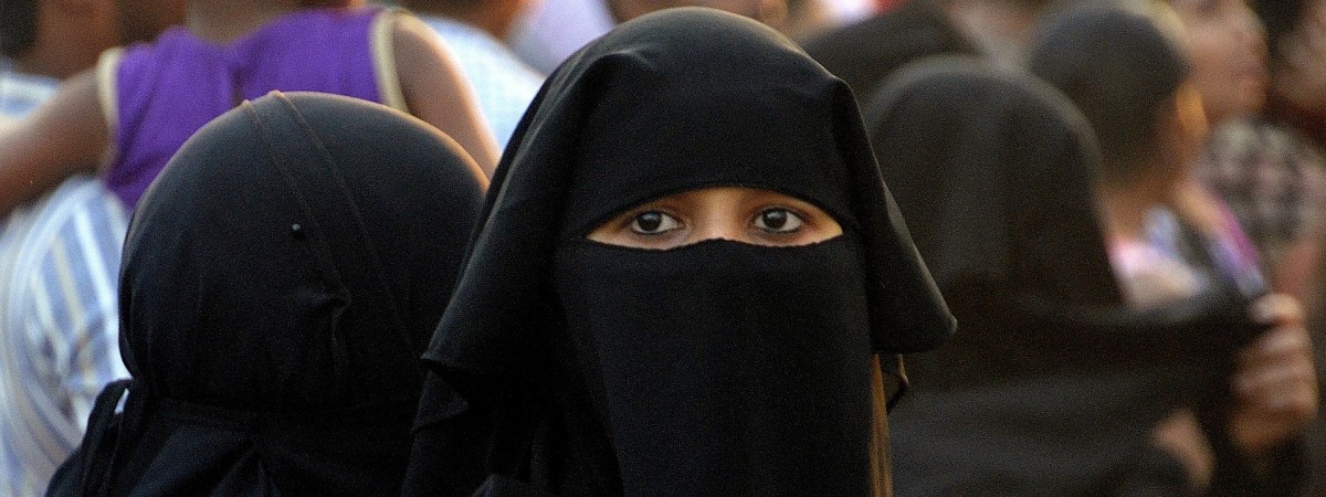 Będzie zakaz noszenia nikabu w szkołach. Storting niemal jednogłośny