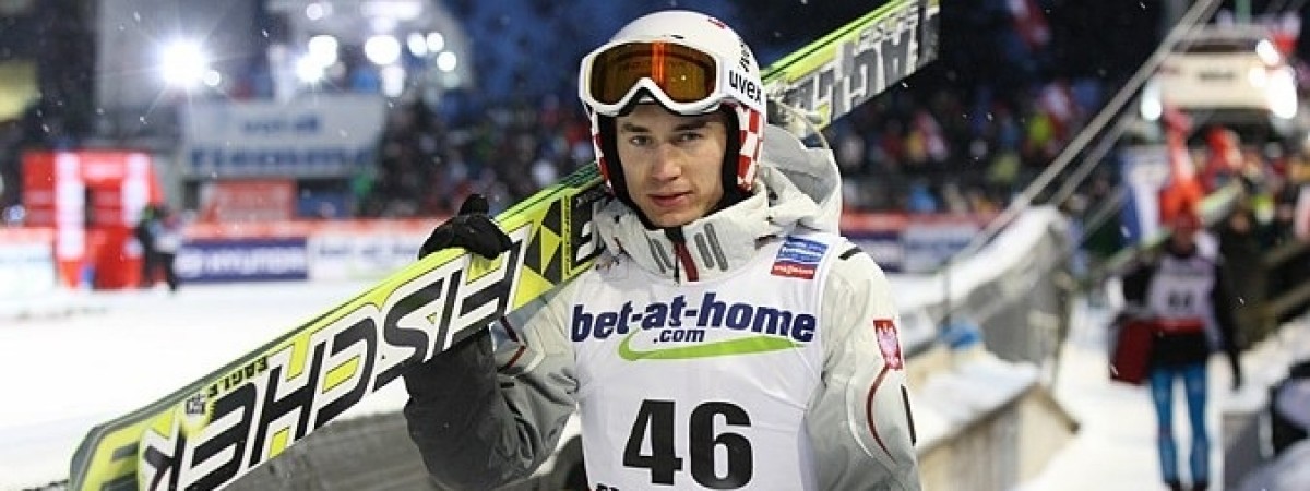 Puchar Świata w skokach narciarskich: Kamil Stoch na drugim miejscu i porażka Norwegów