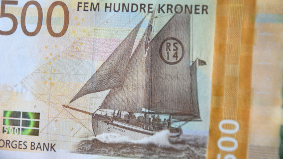 Złotówka po raz kolejny bliska rekordu. W Norwegii wraca dyskusja dotycząca wprowadzenia euro