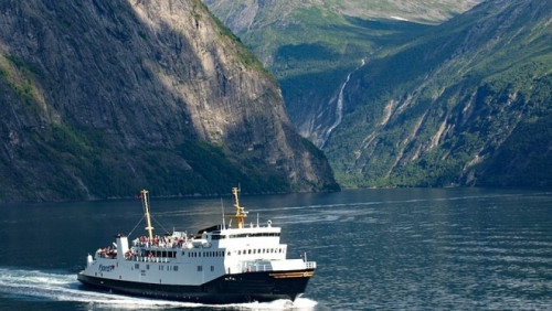 Widmo bompenger i podatku od turystów. Geiranger ma dość tłumów