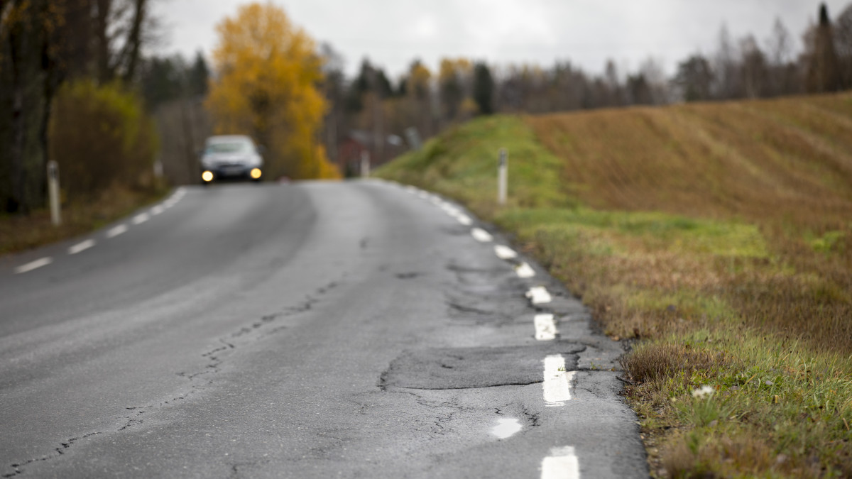 Chcą nowych inwestycji, a nie widzą dróg w ruinie. Kierowcy domagają się zmian