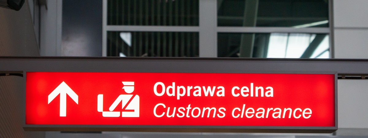 Przepisy celne 2019: tyle pieniędzy możesz przewieźć z Norwegii do Polski