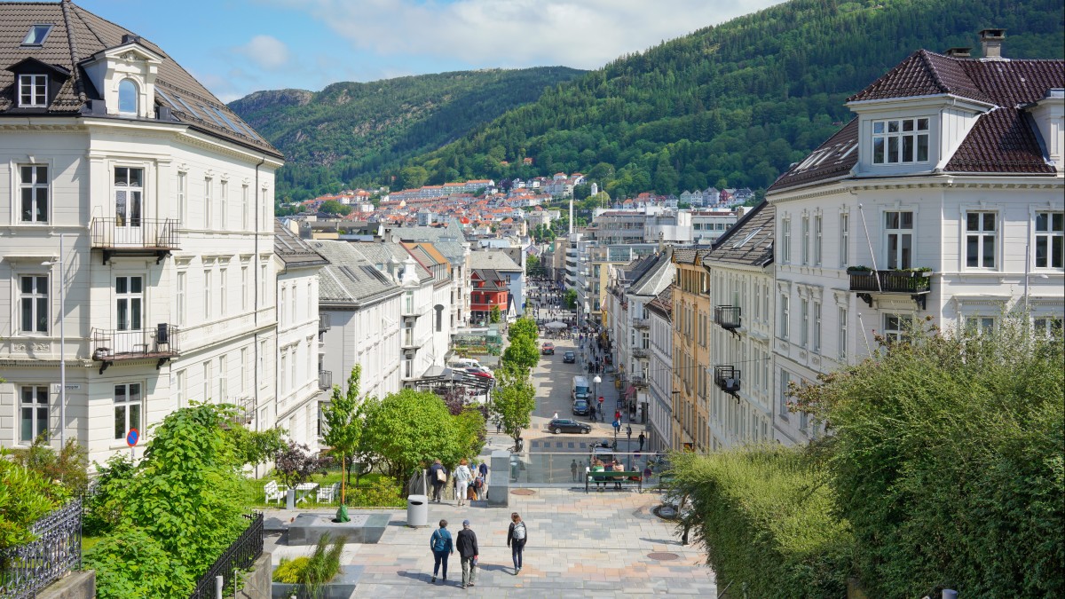 Przybywa nowych infekcji covid-19. Służby ds. zdrowia: to początek czwartej fali epidemii