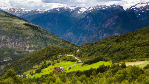 Koniec zimowej pauzy: trasa widokowa Aurlandsfjellet znów otwarta dla kierowców