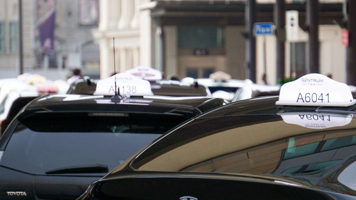 Gwarancje finansowe i koniec z egzaminem: rewolucja na rynku norweskich taksówek