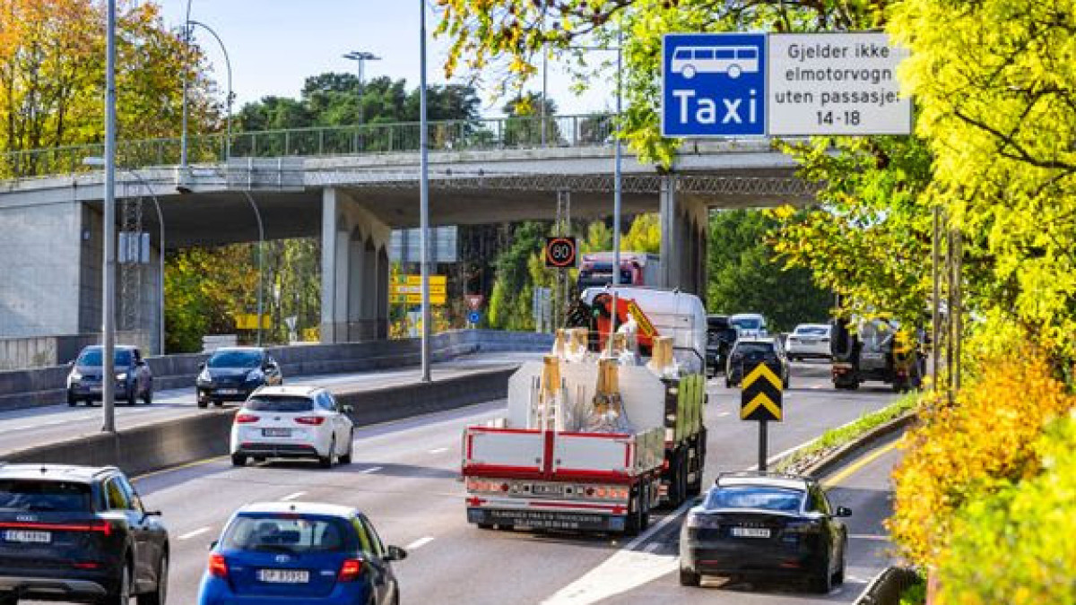 Koniec przywilejów dla aut elektrycznych w Oslo i Akershus. Nie mogą korzystać z buspasów