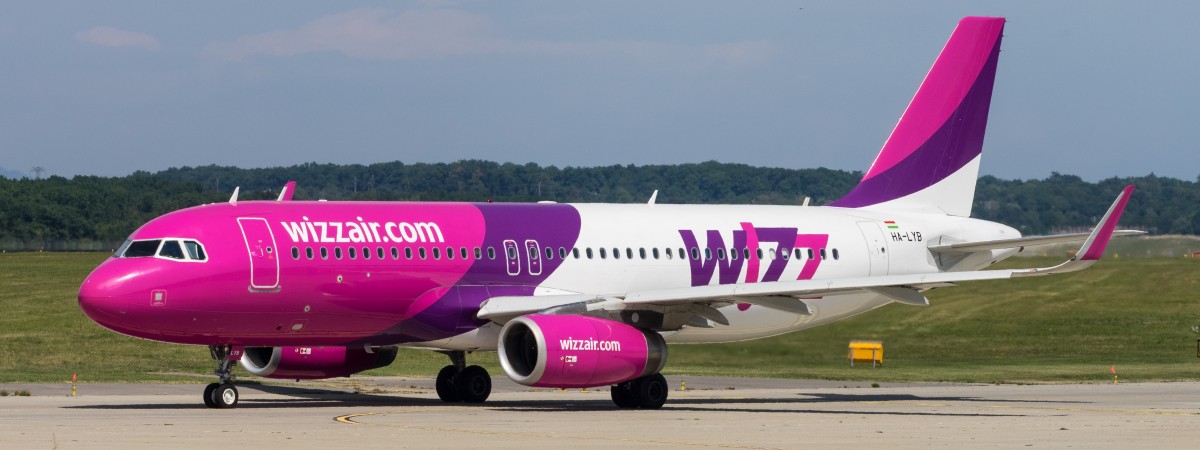 Zarażony koronawirusem przyleciał do Polski z Bergen. Pasażerowie lotu natychmiast mają się zbadać 