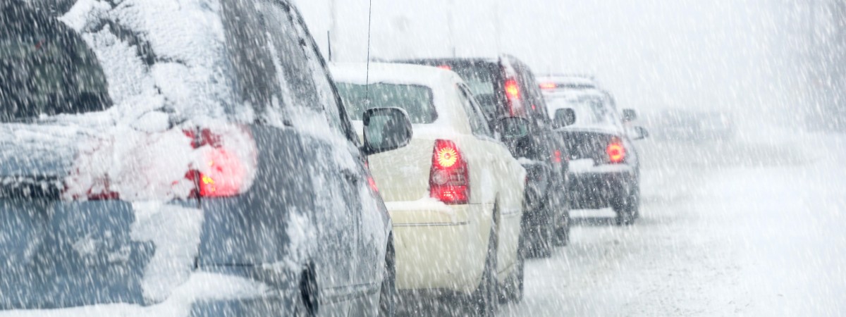 Uwaga, spadnie dużo śniegu. Wydano ostrzeżenia