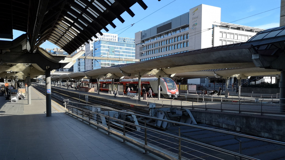 Jedziesz pociągiem w Norwegii? Strajk i zamknięcie Oslo S utrudnią weekend