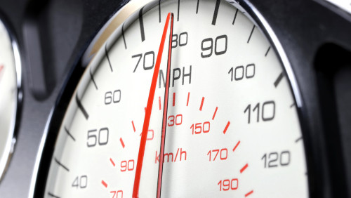 10 km/h wystarczy, by uratować życie? Mają pomysł, jak zwiększyć bezpieczeństwo norweskich dróg