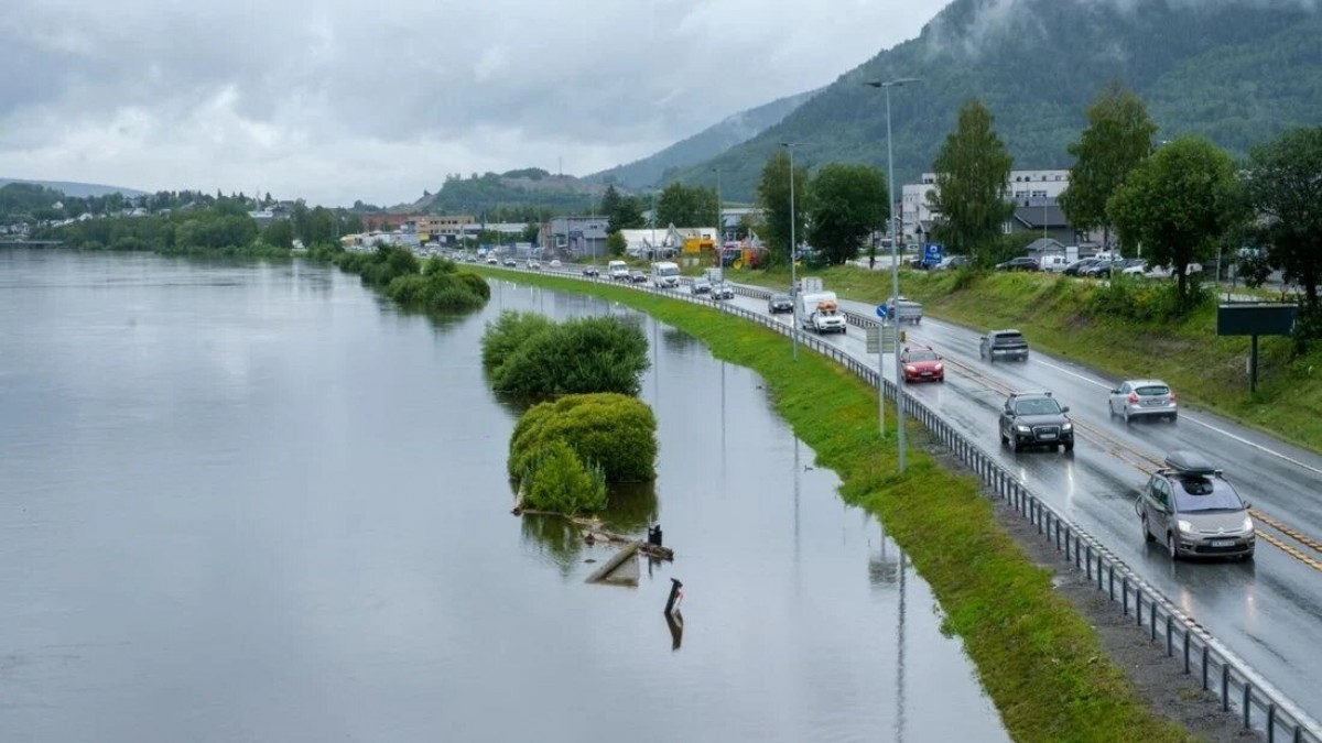Największe zagrożenie powodzią od 50 lat: gmina Ringerike ewakuuje mieszkańców [AKTUALIZACJA]