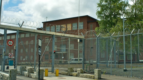 Norwegia płaci Holandii miliony koron za wynajem cel. Choć te norweskie wcale nie są przepełnione